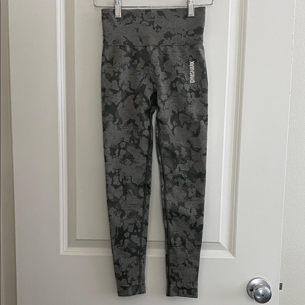 Gymshark Leggings - Dark Camo